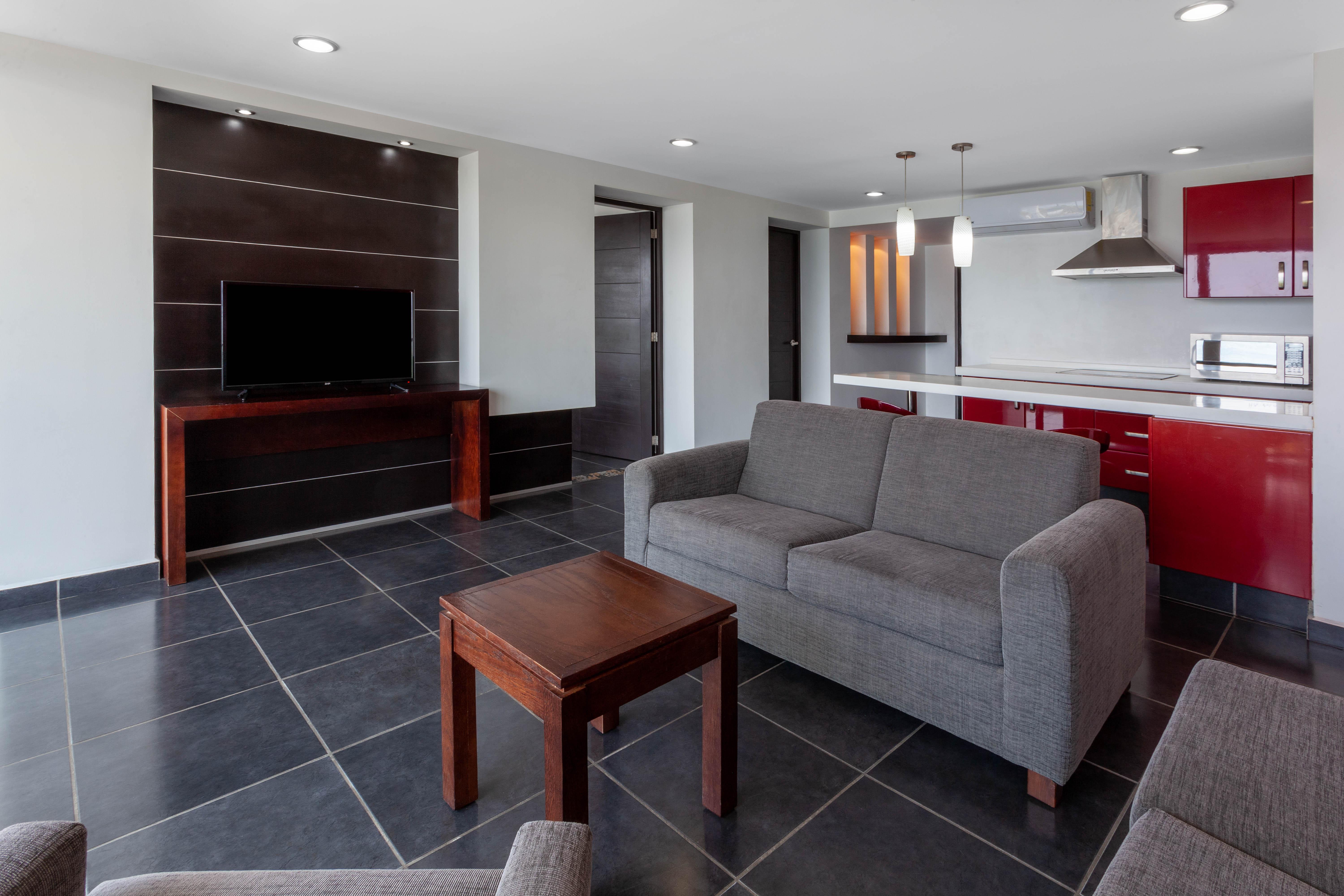 Ramada By Wyndham Acapulco Hotel & Suites エクステリア 写真