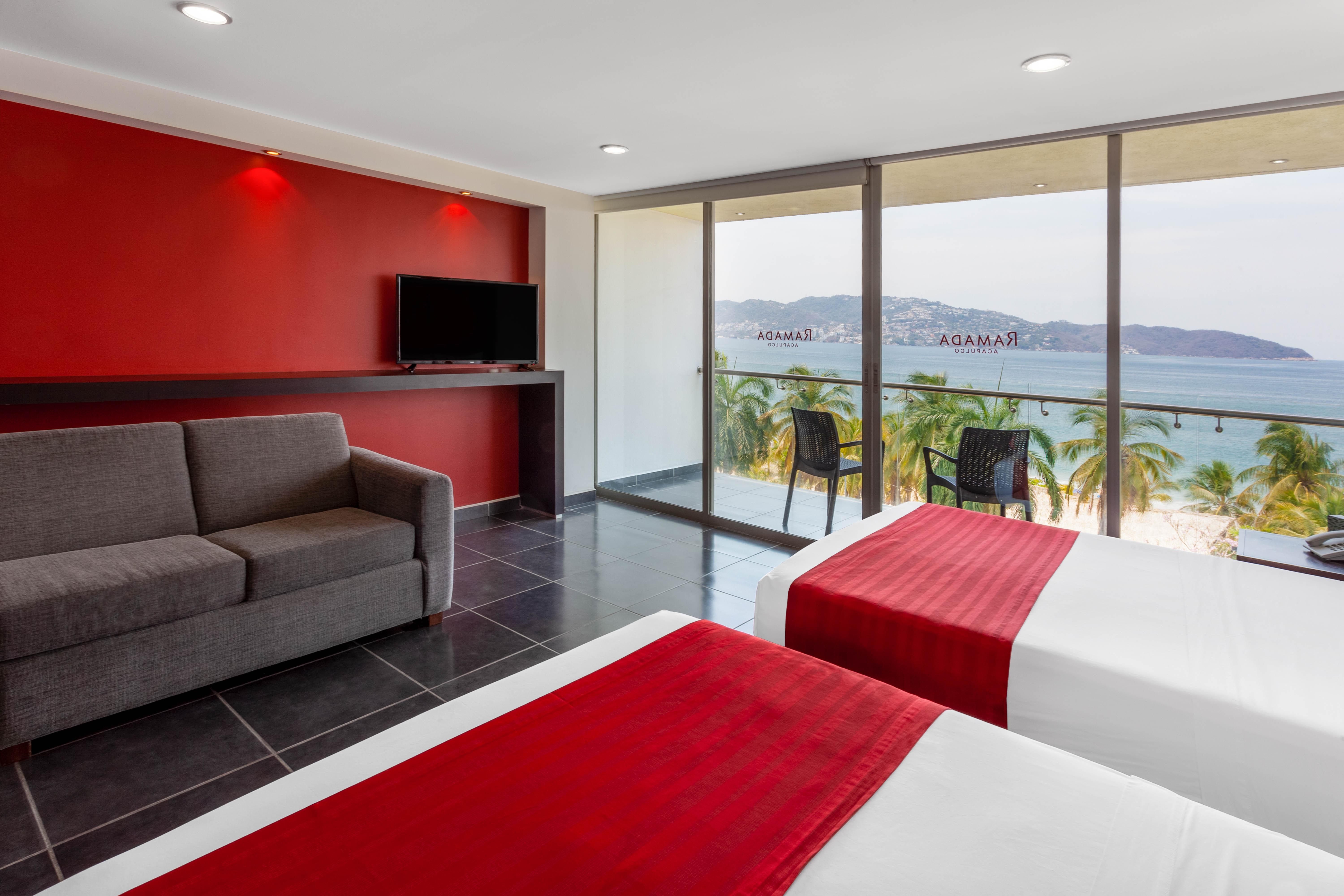 Ramada By Wyndham Acapulco Hotel & Suites エクステリア 写真